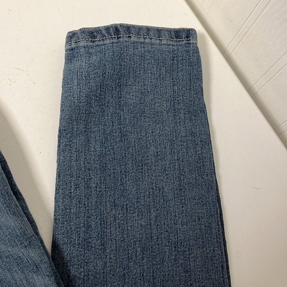 Guess Curvy Skinny Jeans - Picture 4 of 9